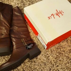 New in box Womens Stye & Co brown boots size 8